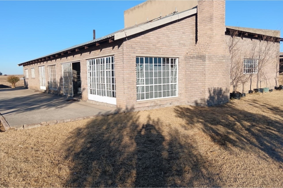 4 Bedroom Property for Sale in Oranjeville Free State